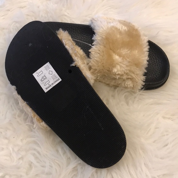 Blondie Beige Fur Slides - Picture 8 of 8